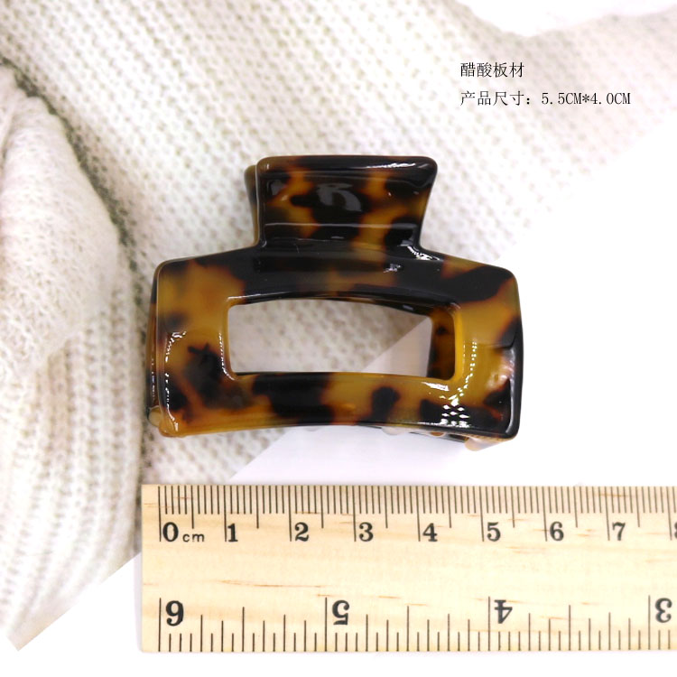 Manufacturers Direct Sales Cross-Border E-Commerce Source Hairpin Medium Size Clip Headwear Acetate Plate Hairpin Hollow Leopard Top Clip Hair Ponytail Clip Clip Specification drawing