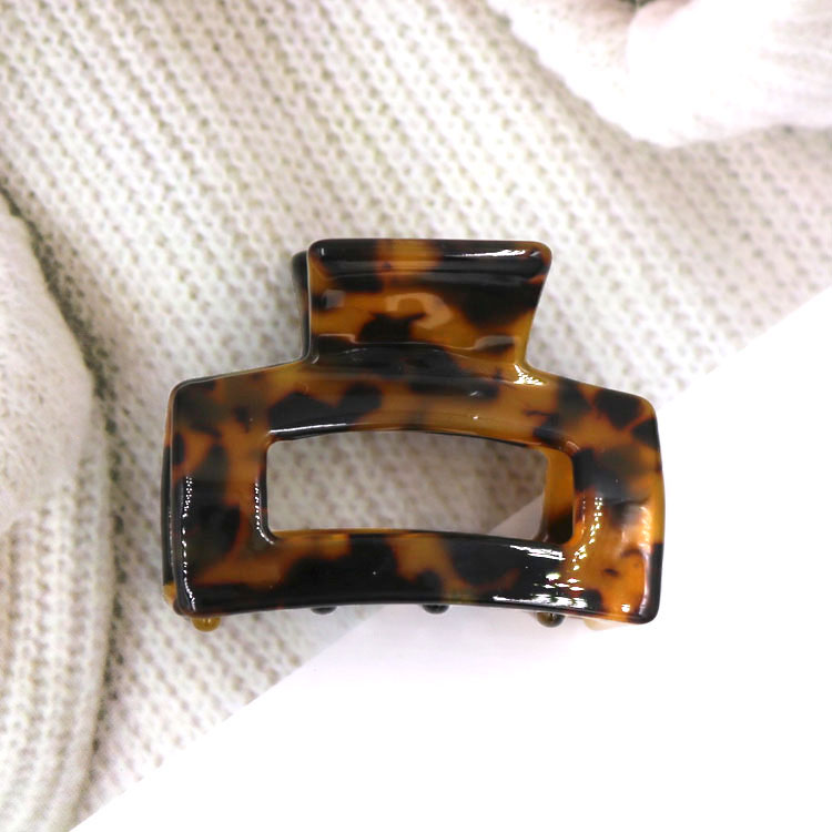 Manufacturers Direct Sales Cross-Border E-Commerce Source Hairpin Medium Size Clip Headwear Acetate Plate Hairpin Hollow Leopard Top Clip Hair Ponytail Clip Clip undefined