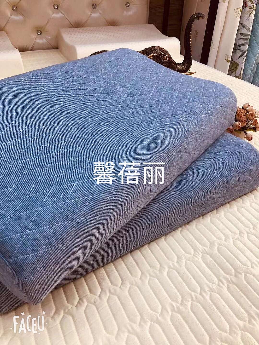 天然乳胶枕🍃 
 品名:纯棉针织系列_
 乳胶采用泰国🇹🇭进口原液🌟按照人体工程学设计. 呵护颈椎腰椎.抗菌防螨