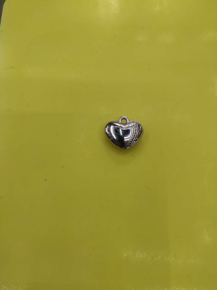 H357 peach heart width 19mm, height 17mm, thickness 8mm thumbnail