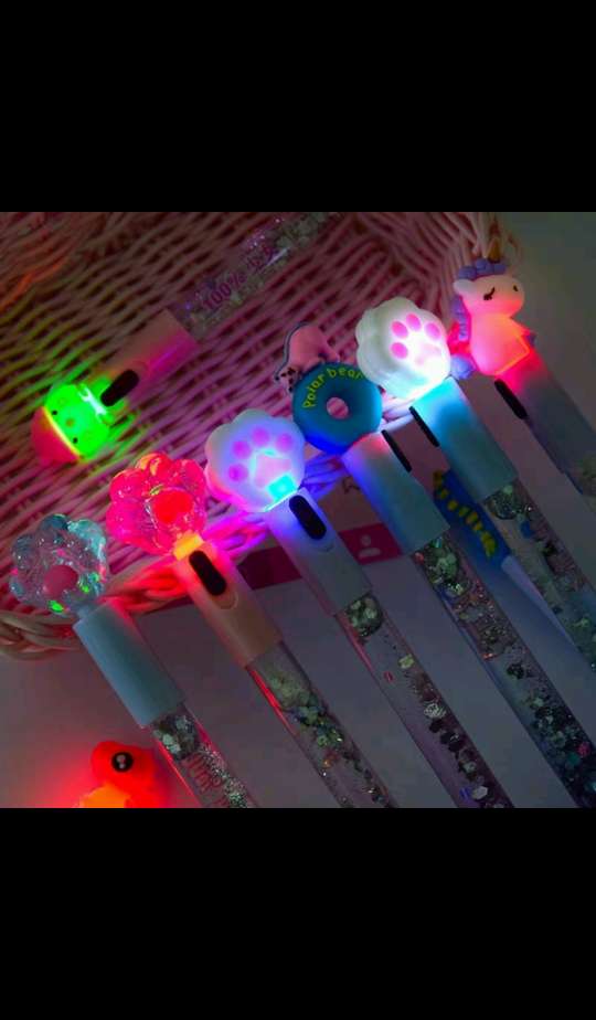 流沙笔，网红火烈鸟笔，抖音笔，发光笔，独角兽灯笔，工艺造型礼品中性笔