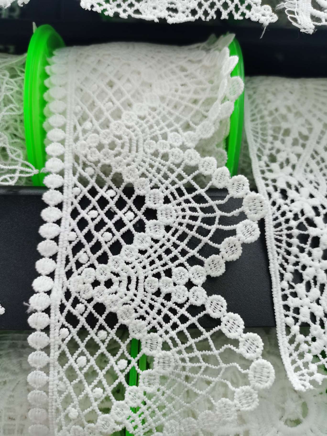 Embroidery water-soluble lace