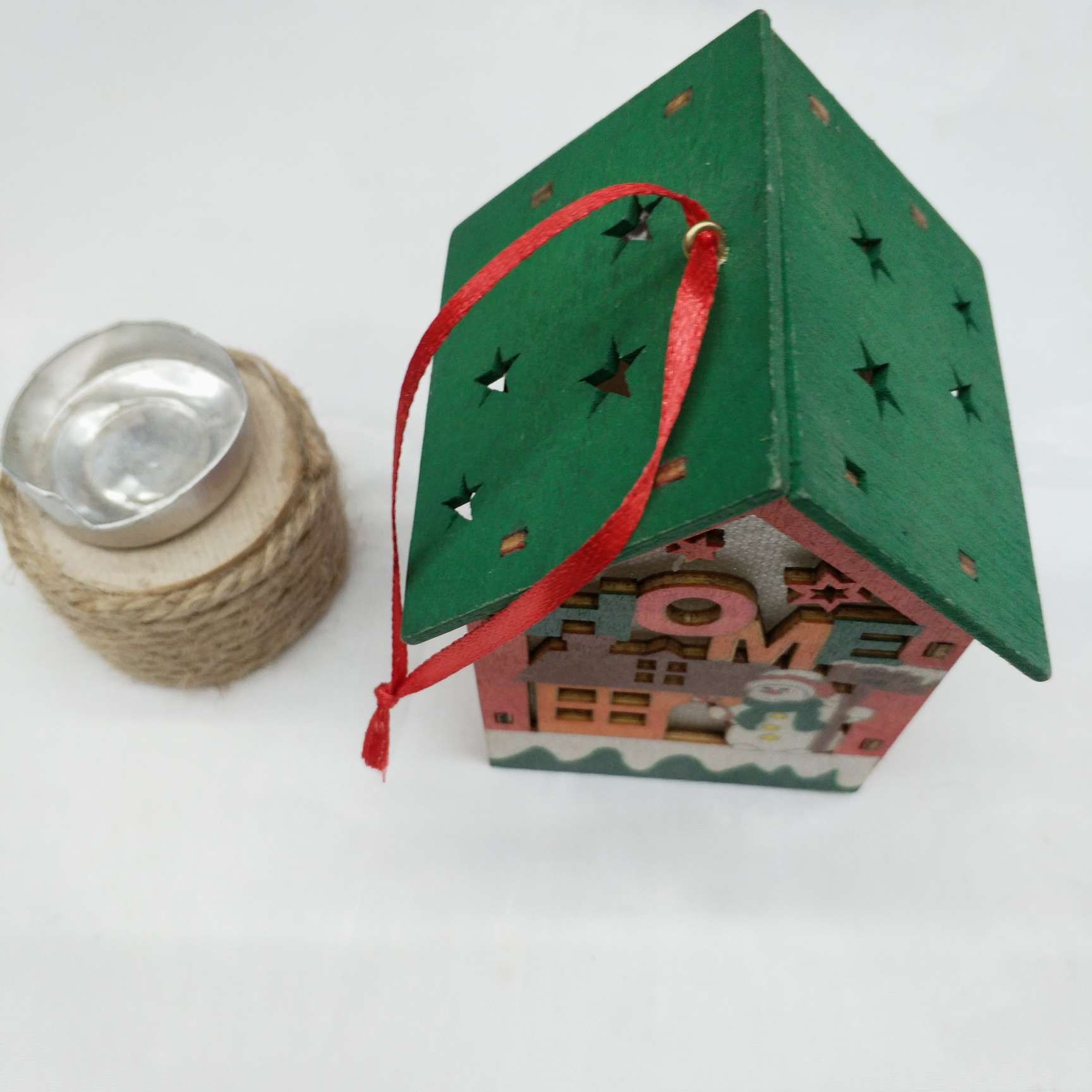 Wooden Christmas pendants for houses with lights and decorative accessories Specification image