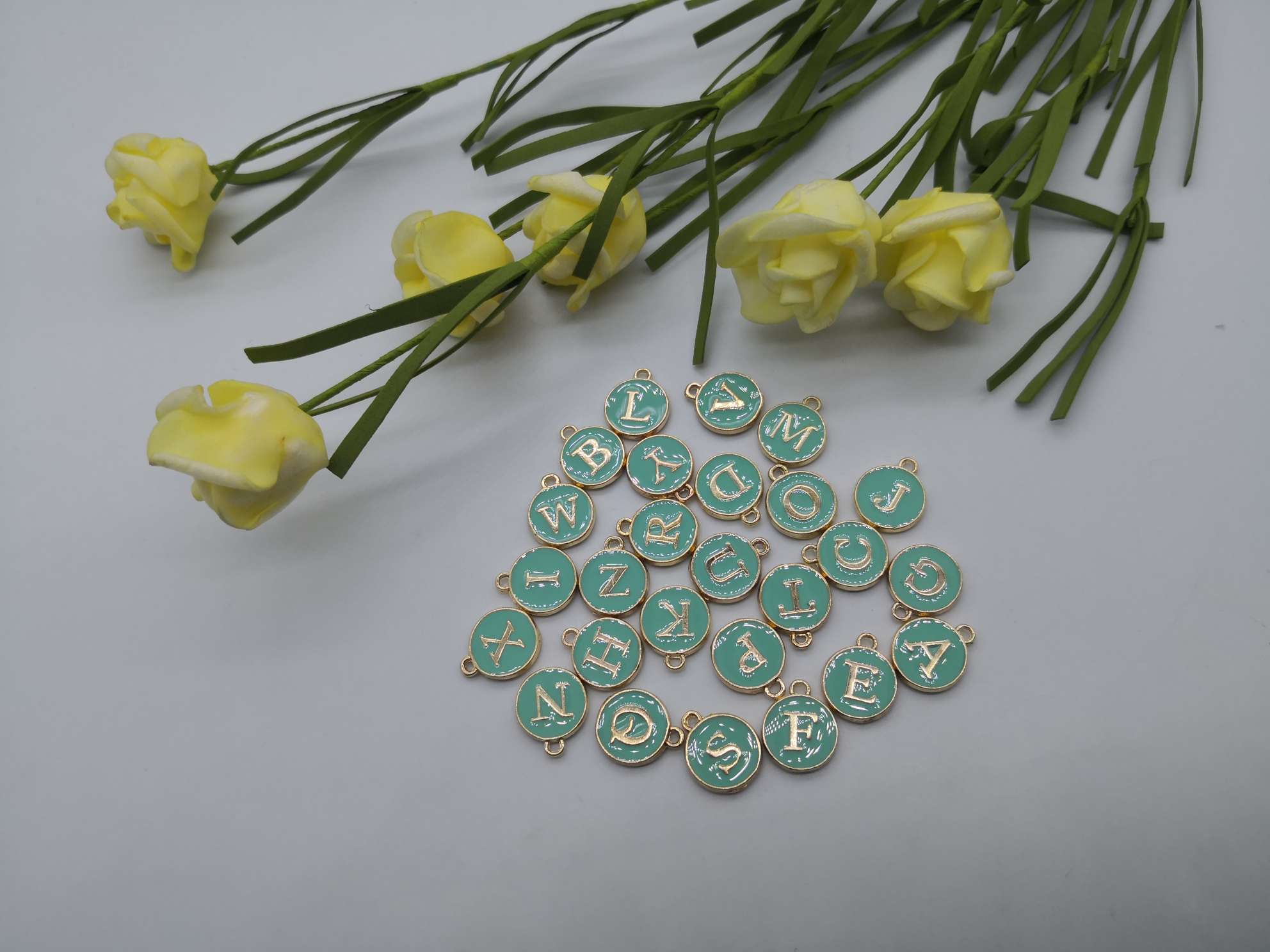 DLY jewelry accessories, eco-friendly English 26-letter 7-color stock, factory direct sales, large quantity, price negotiable Item Picture