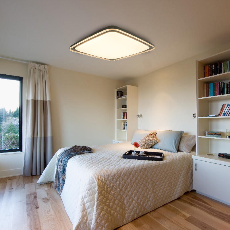 Philips Xinque LED ceiling light with three-color variable light for dining and living rooms
