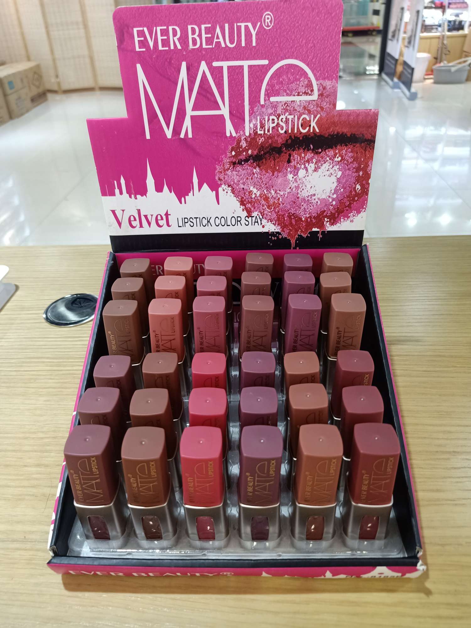 Lipstick details Picture