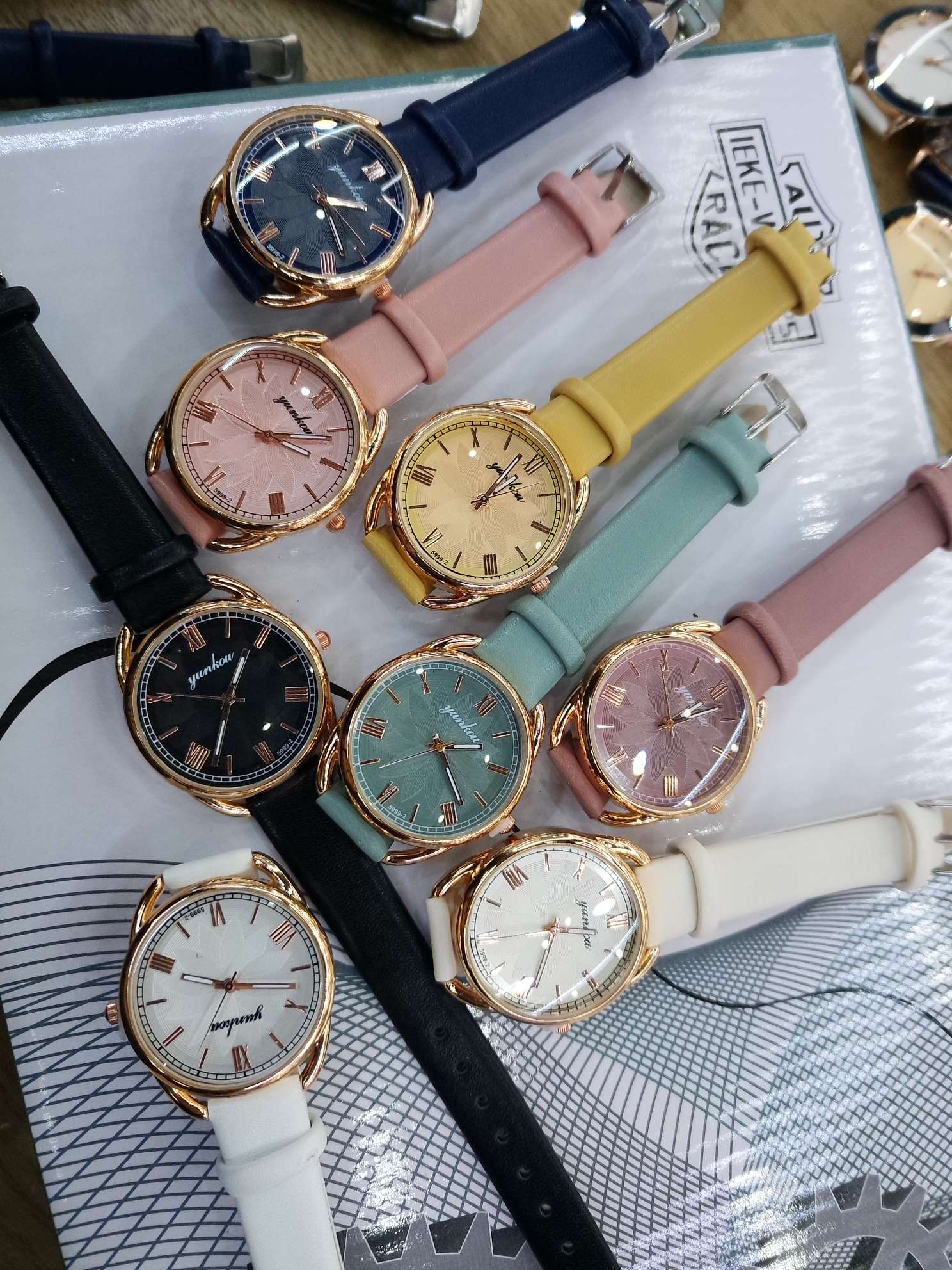 Korean-style candy-colored fashionable women's leather strap watch Item Picture