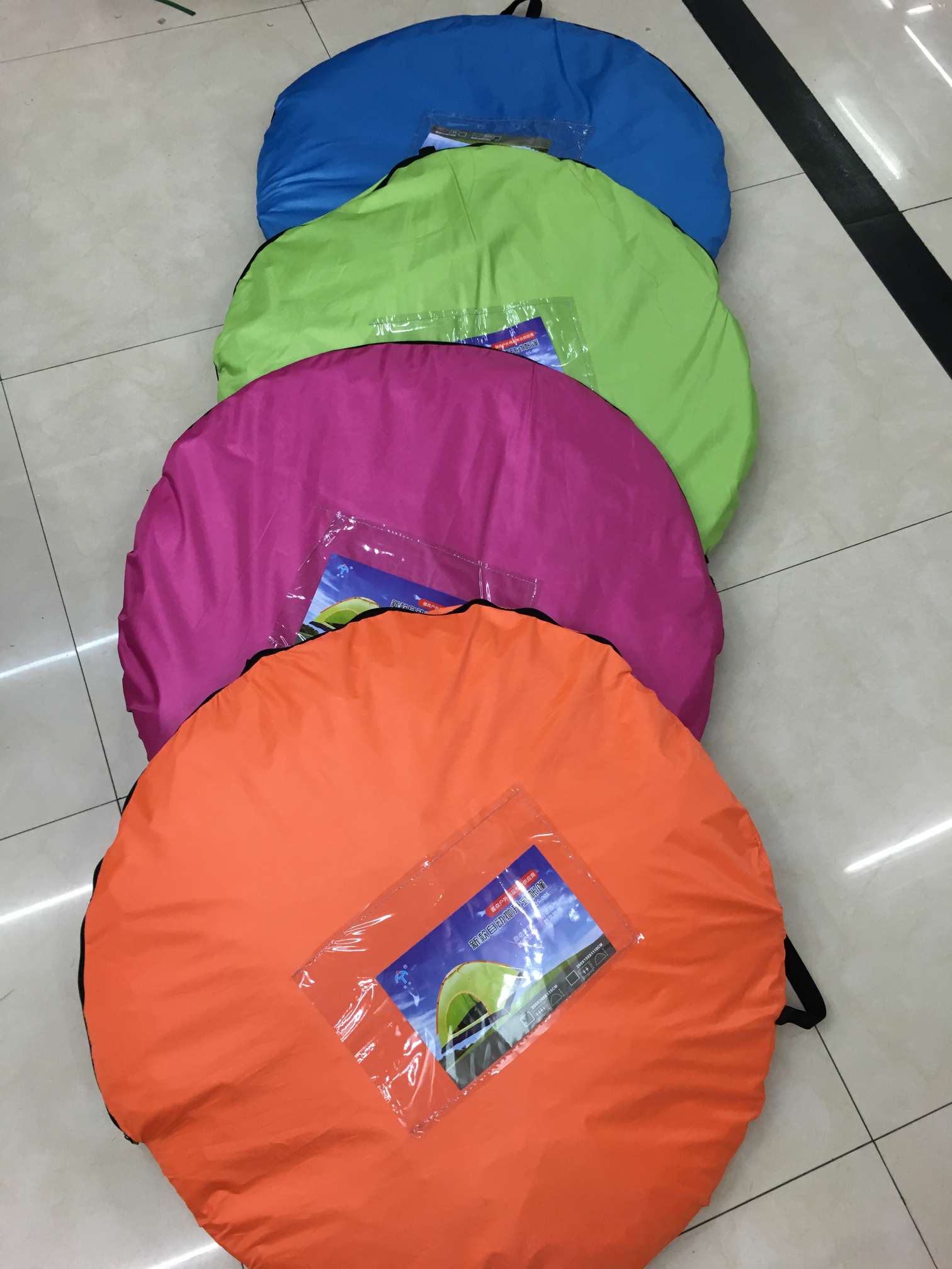 Outdoor automatic camping tent for two people, double-door portable tent, 2-second quick opening and throwing tent Application Scenario