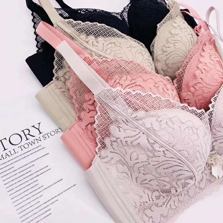 Adjust, tuck in the breast, and gather the bra Item Picture