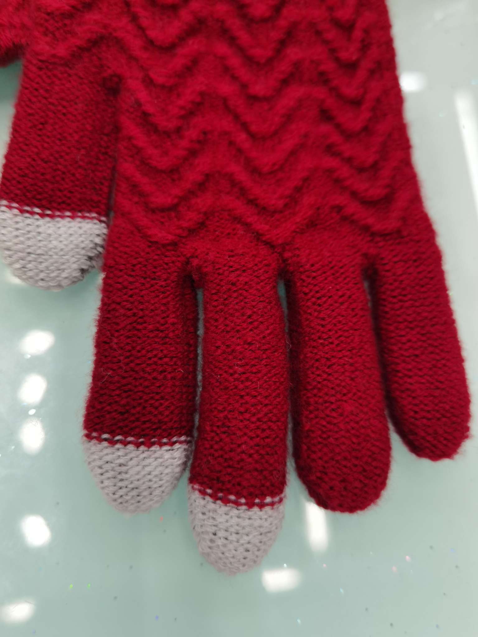 Warm and cute plush full-finger and five-finger knitted gloves for girls in autumn and winter Specification image