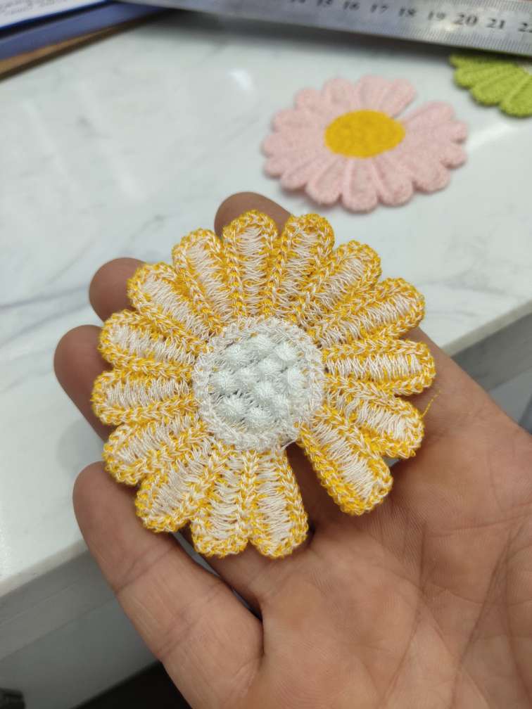 菊花白底实物图