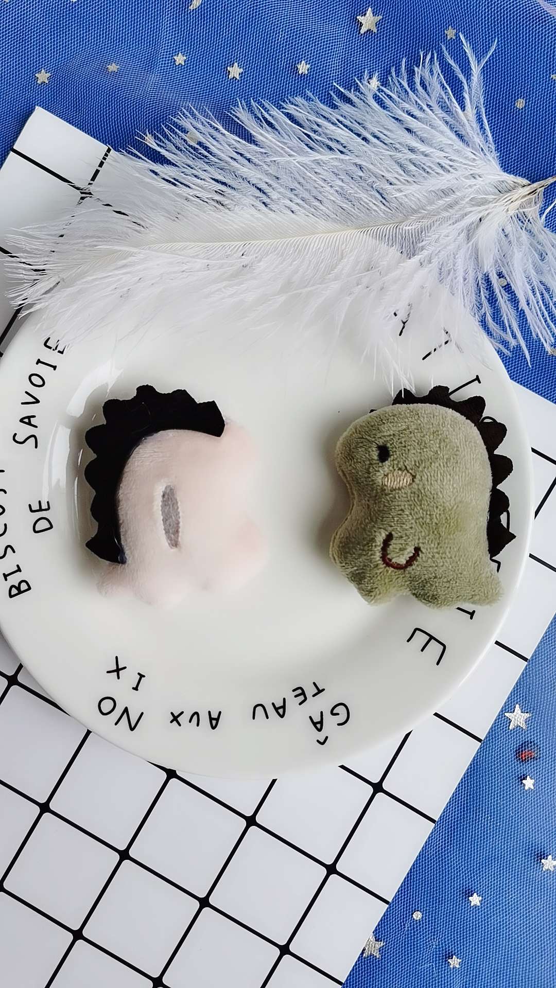 毛绒卡通恐龙配件细节图