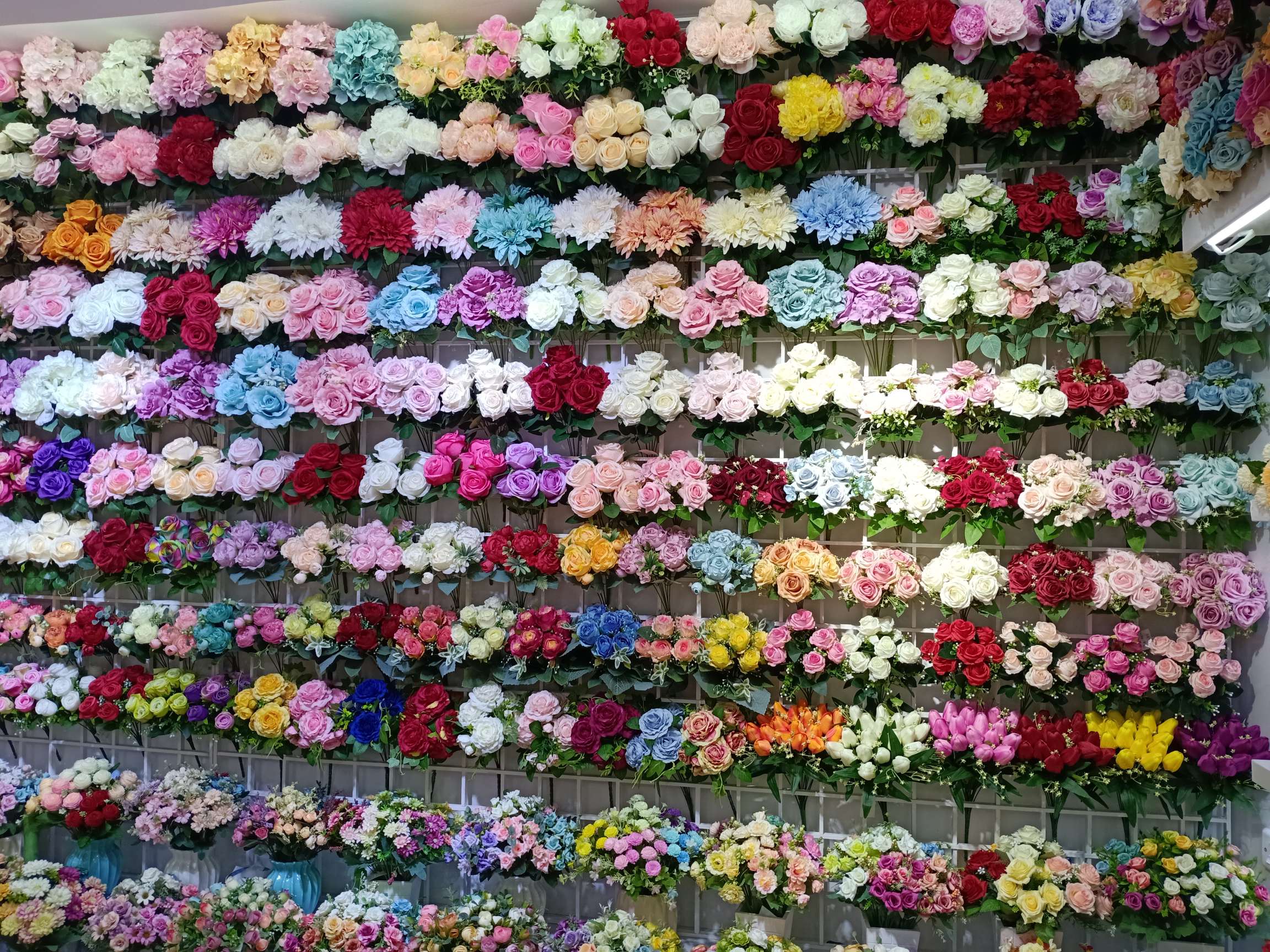 Lili Artificial Flowers in Yiwu, Zhejiang describe pic - 6