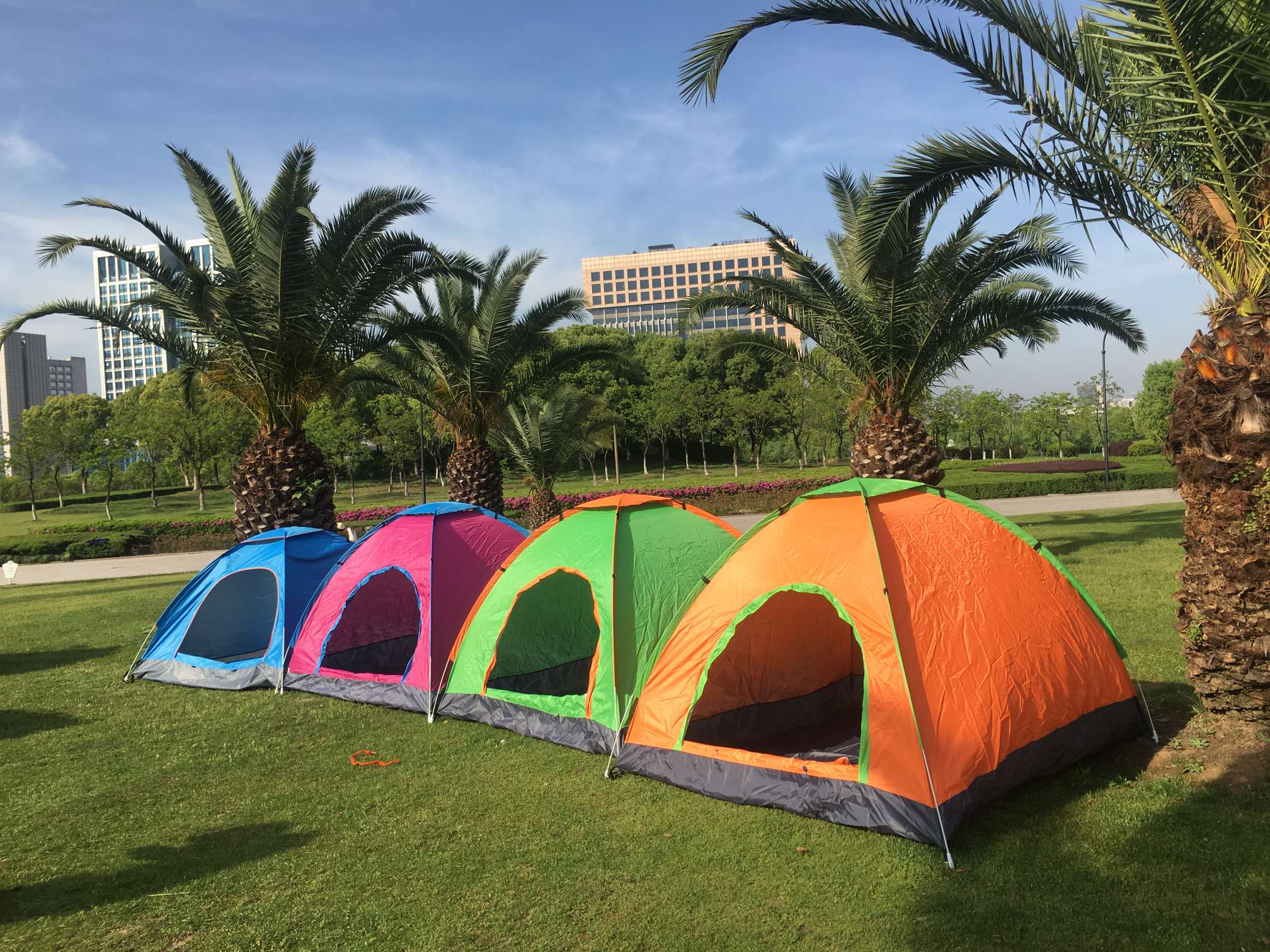 Factory direct sales of outdoor automatic camping tents for 3-4 people, quick-release hand-thrown camping tents Application Scenario