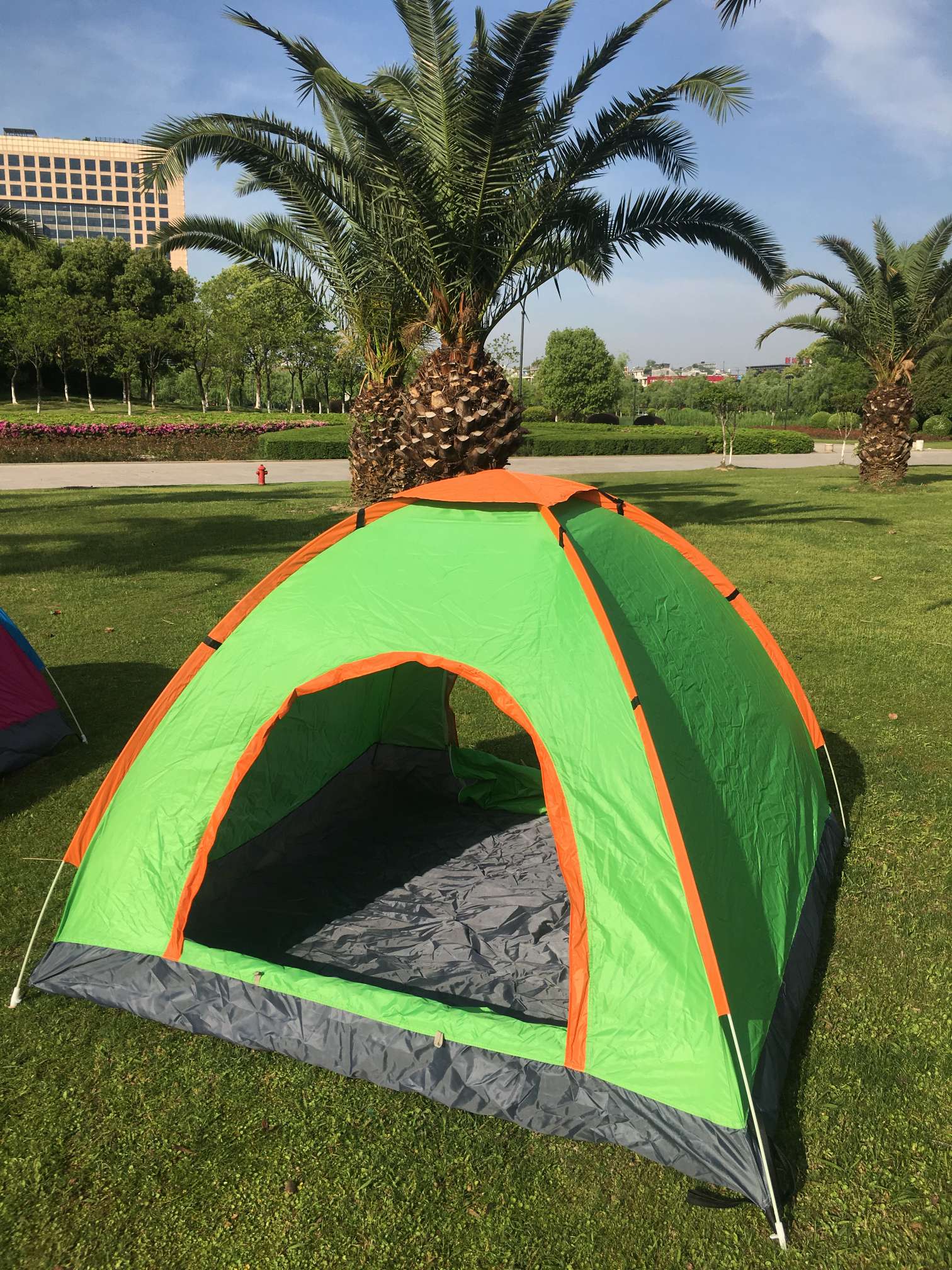 Factory direct sales of outdoor automatic camping tents for 3-4 people, quick-release hand-thrown camping tents undefined