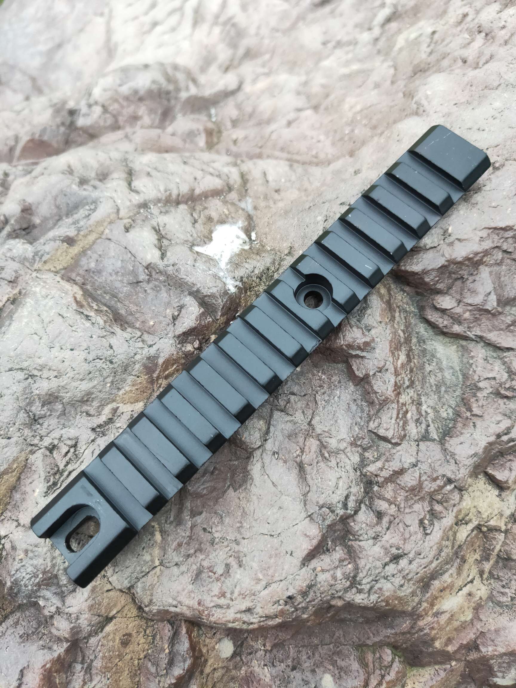 15.5 Flat Bottom guide rail full figure