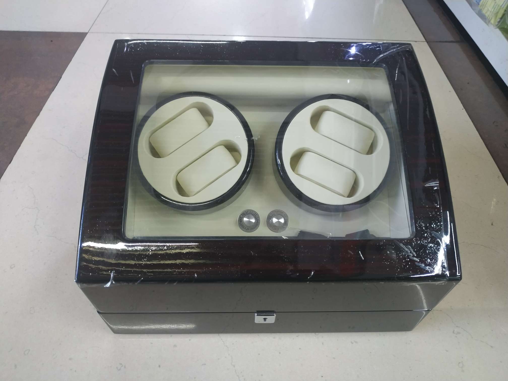 Watch display, storage, mechanical watch self-oscillating mechanism