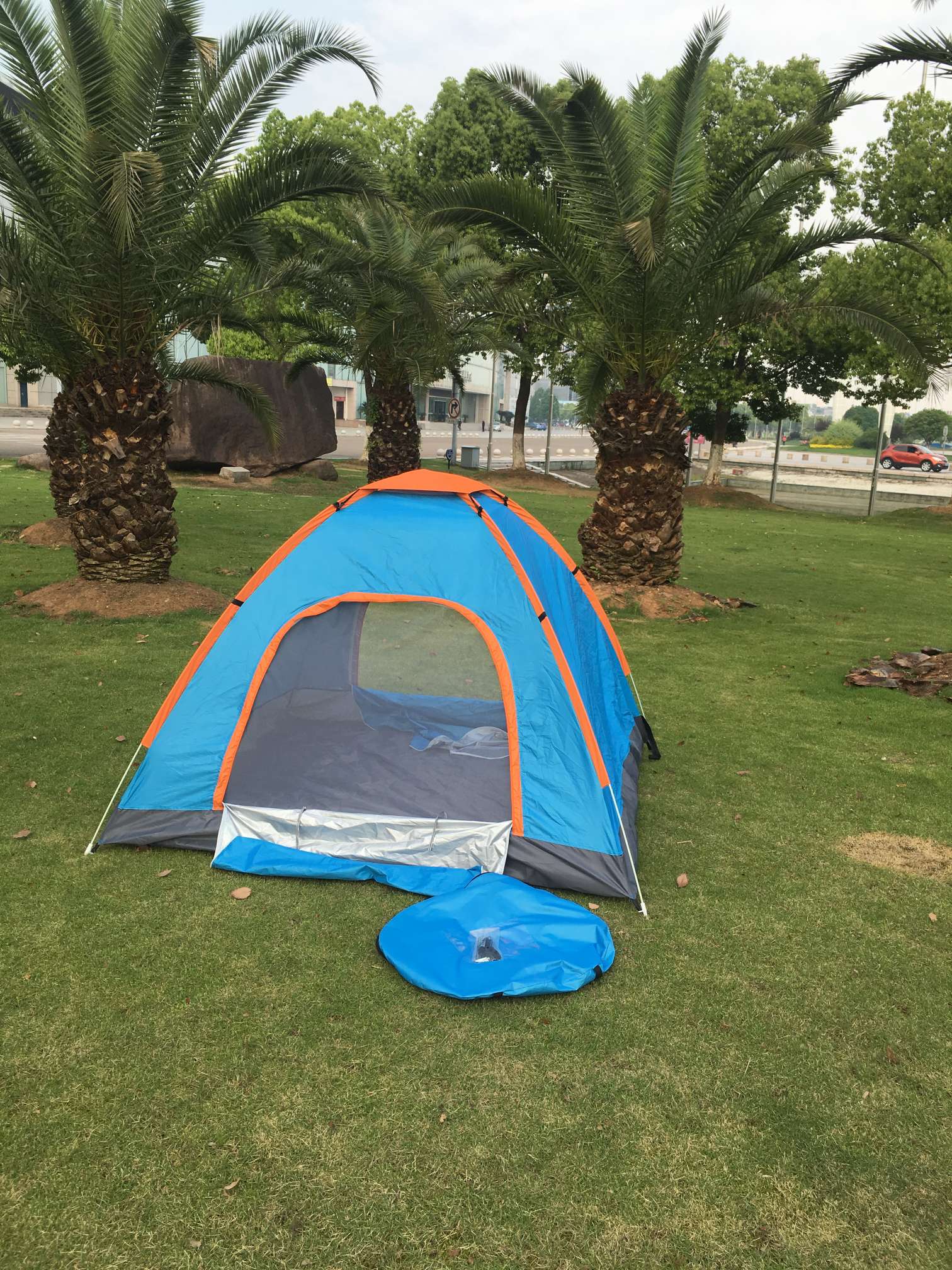 Factory direct sales of outdoor automatic camping tents for 3-4 people, quick-release hand-thrown camping tents undefined