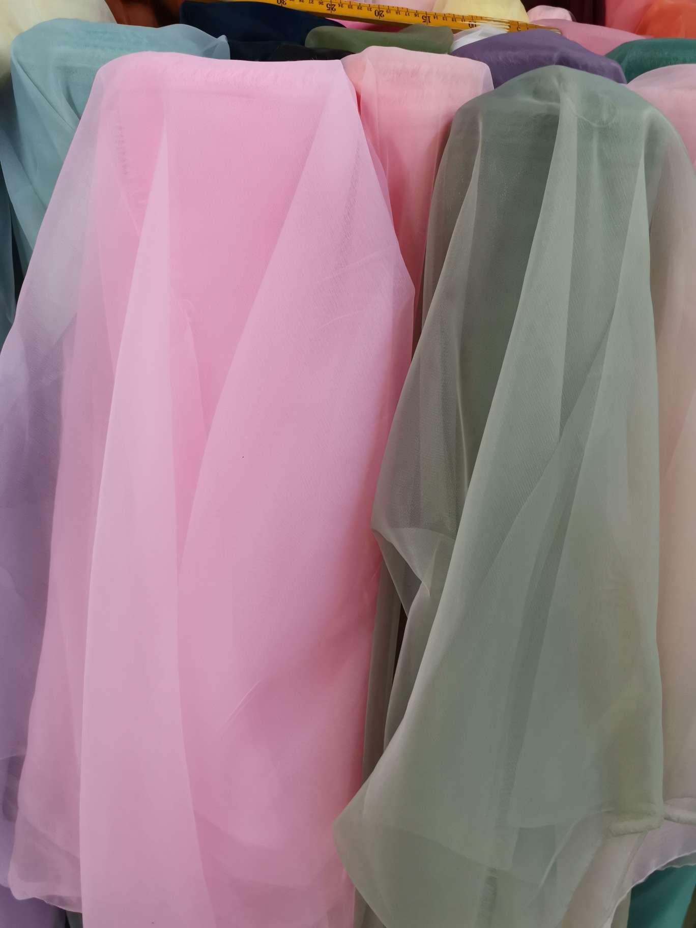 Meteor gauze is suitable for making clothes, headwear and handicrafts, with multiple colors to choose from details Picture