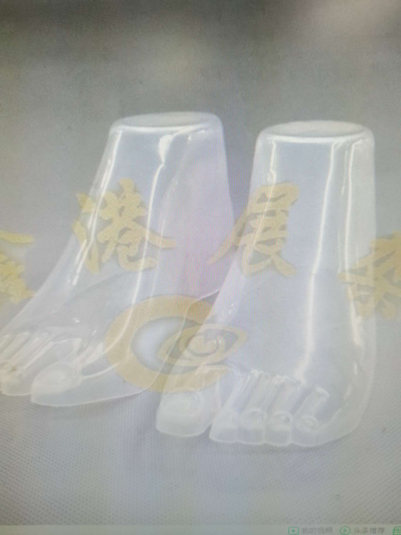 Transparent foot mask