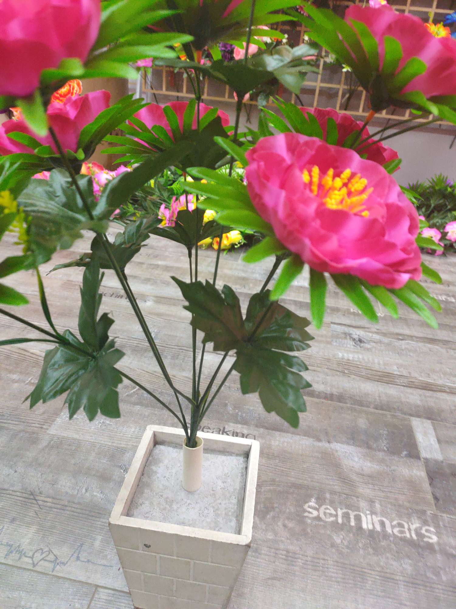 Jianying Flower Shop specializes in the research and development, production and sales of 9-head 8-layer lilac flowers 12323 Specification image