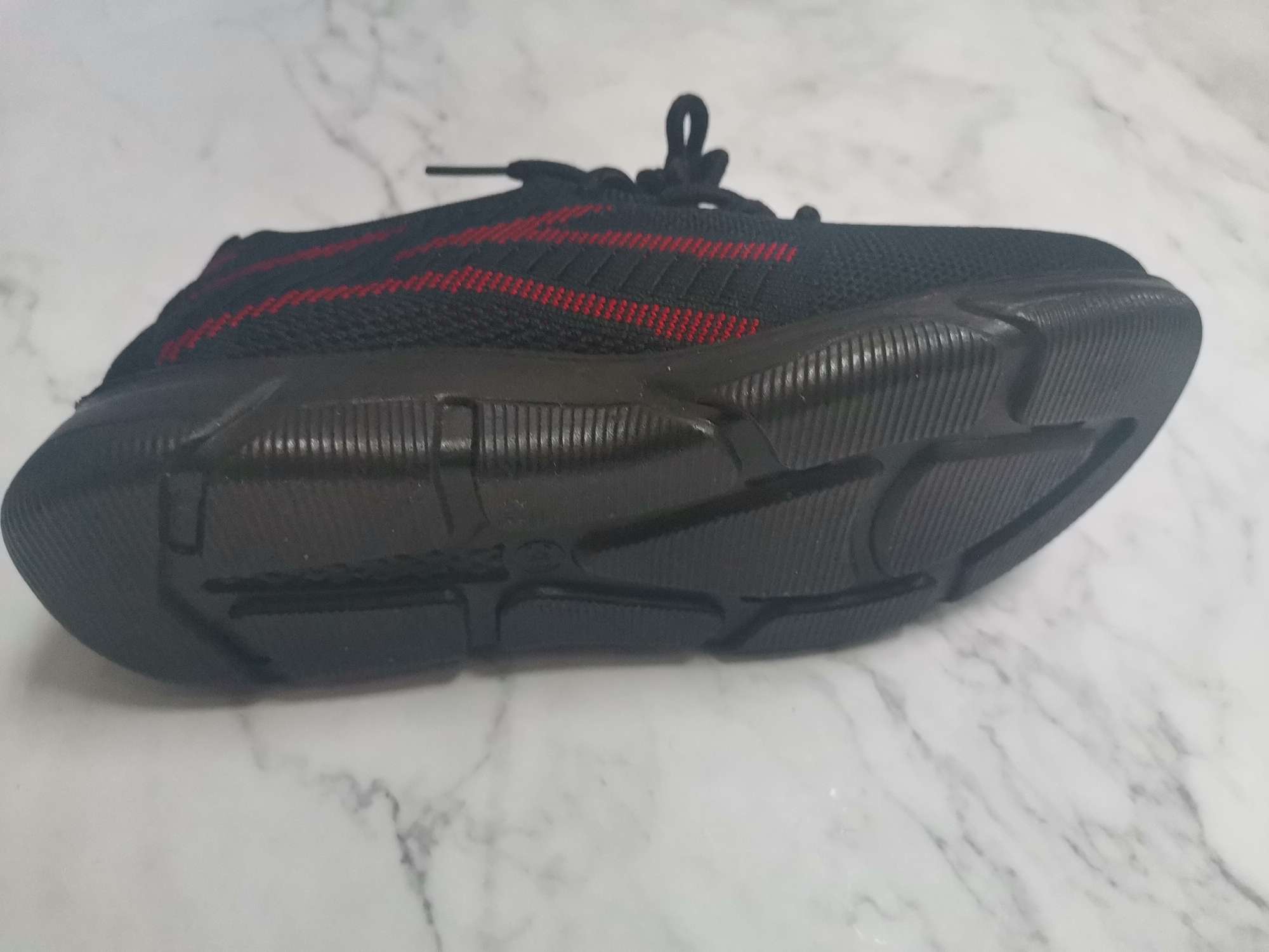 鞋子/鞋子男夏季休闲/男鞋/运动鞋/飞织鞋面细节图