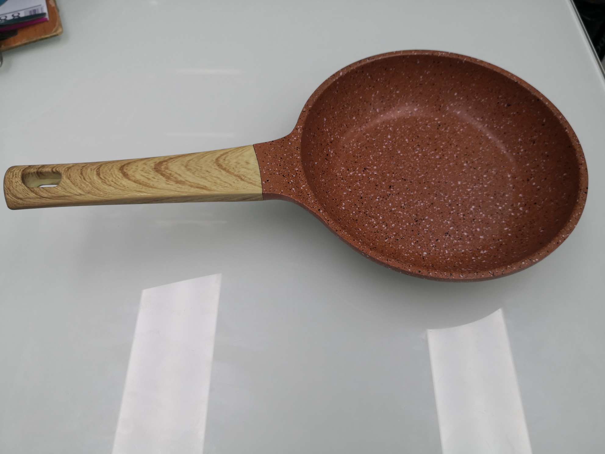 Die-cast frying pan