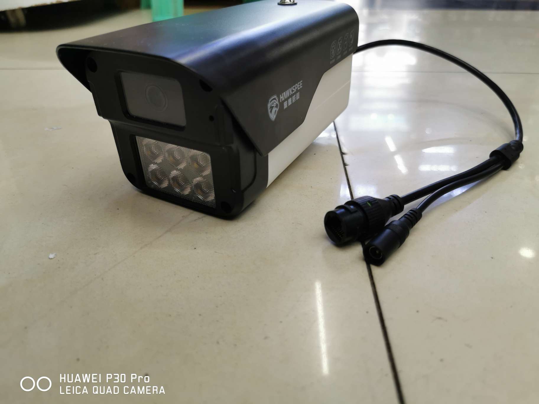 Luminous full-color, digital high-definition camera details Picture