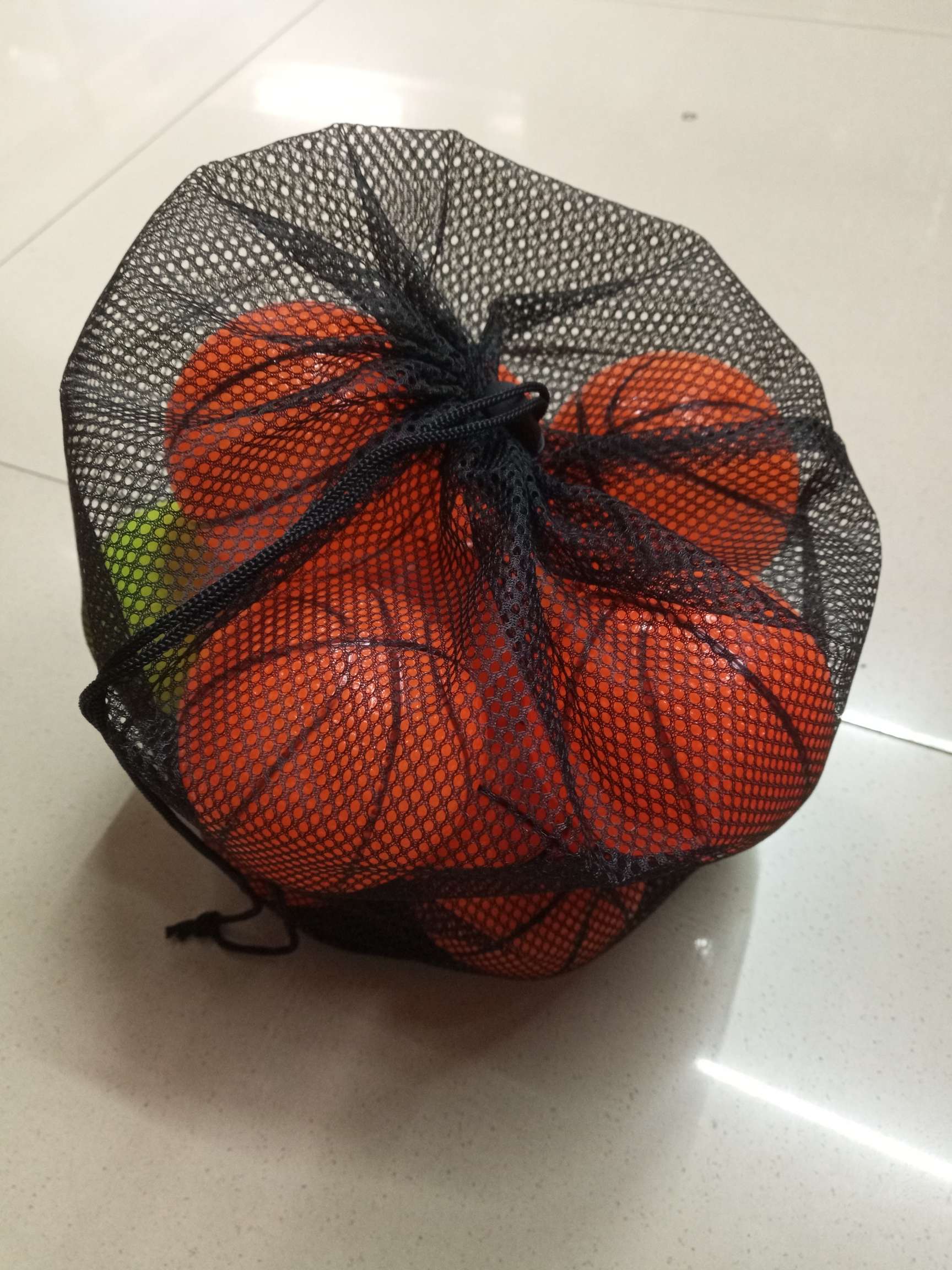Portable small hand-held main packaging: tennis balls, various small balls packaging: 50 pieces per bundle; packing quantity: 500 pieces per piece; product name: half mesh bag Item Picture