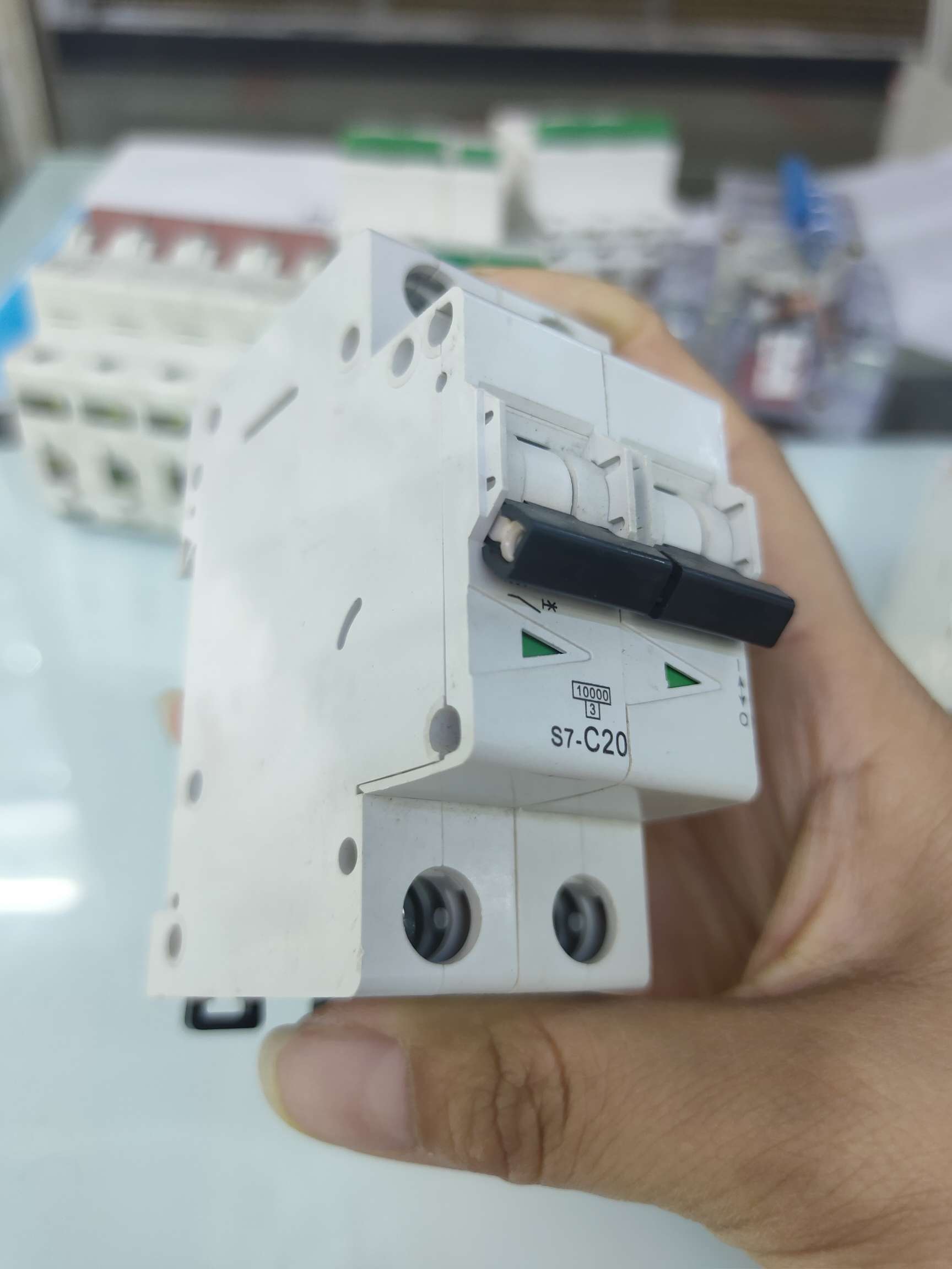 L72P miniature circuit breaker 63A air switch Application Scenario
