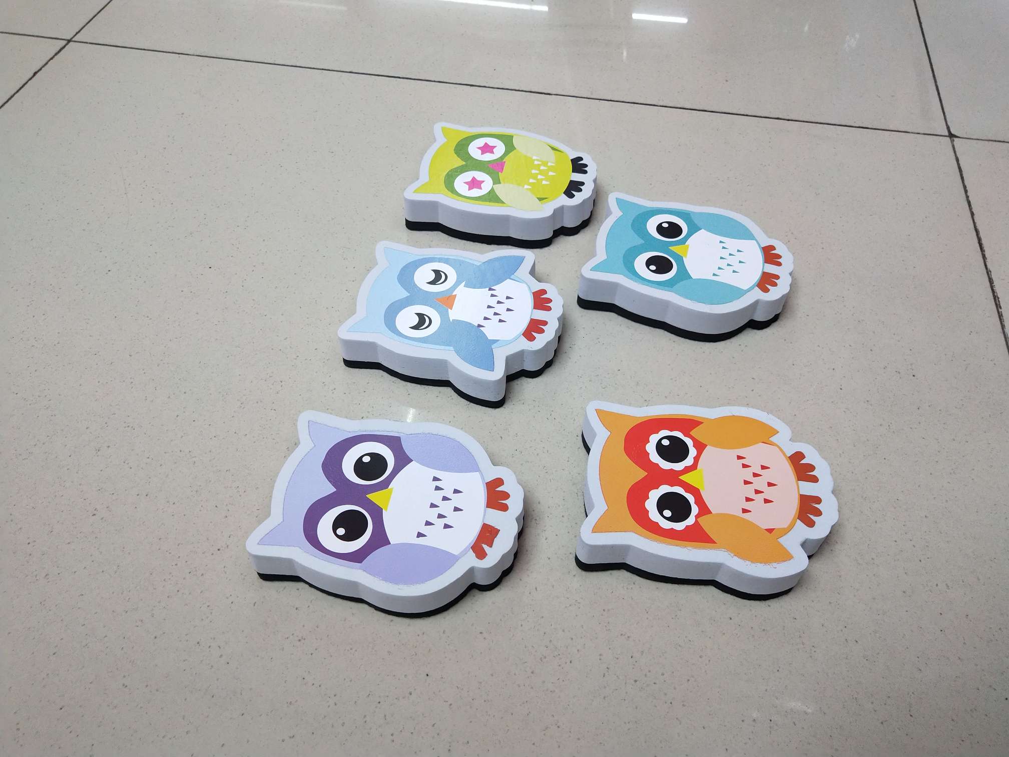 شريط مغنطيسي للبومة البيضاء Item Picture