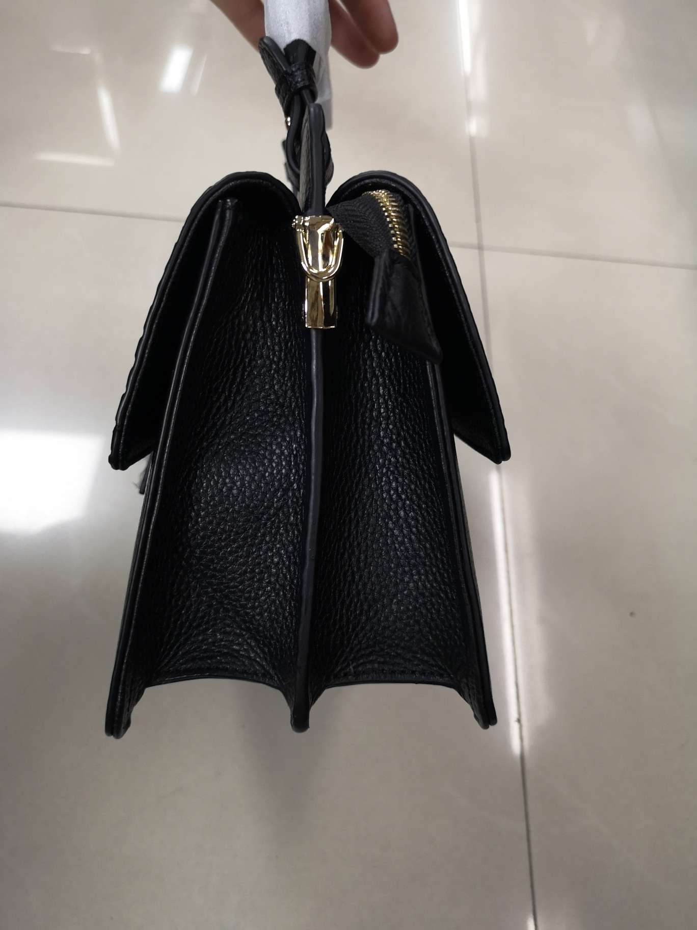 Cowhide Lady details Picture