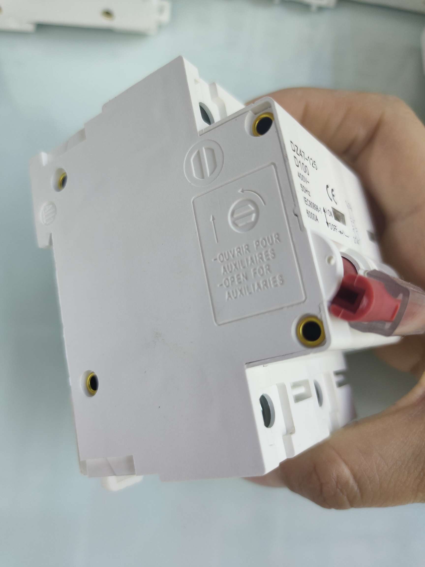 NC circuit breaker 80A-125A Item Picture