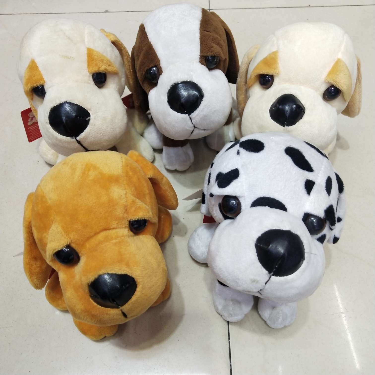 小狗玩偶产品图