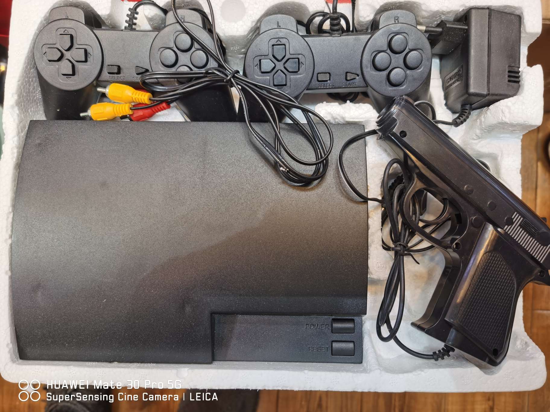 家用游戏机实物图