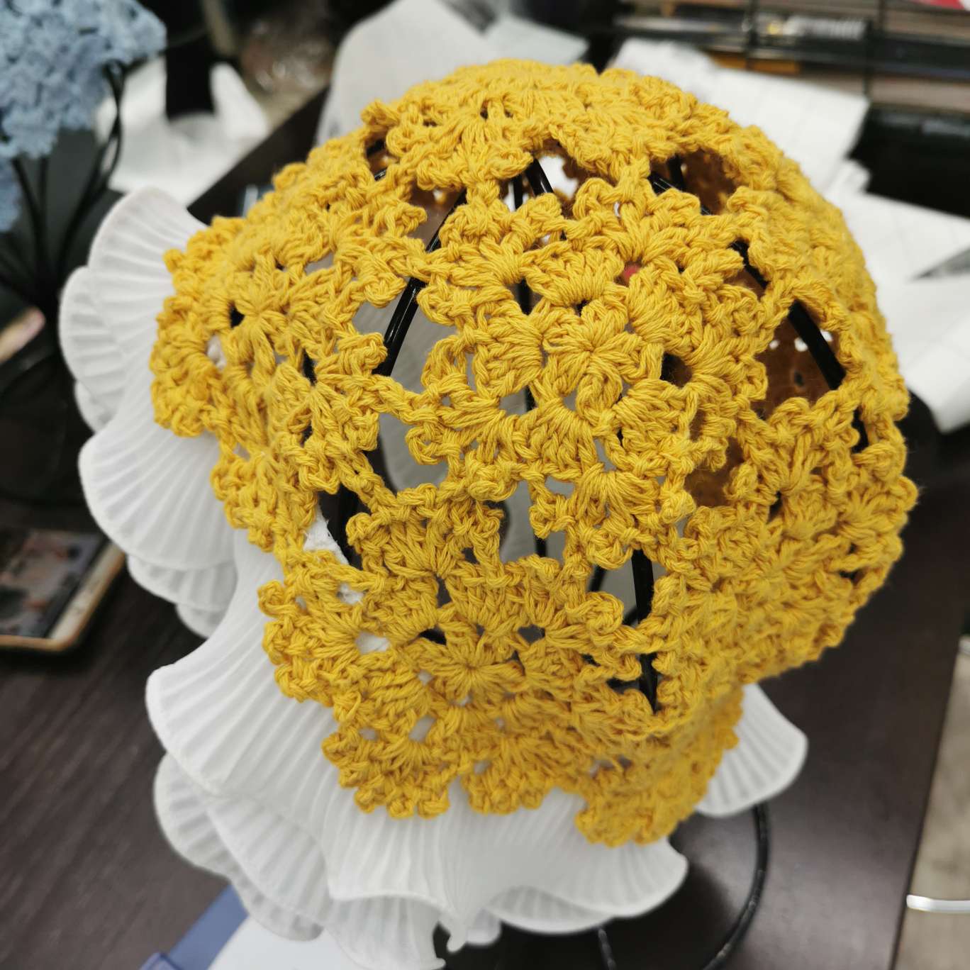 Hollow Lace Fashion Hat Yellow Knit Hat