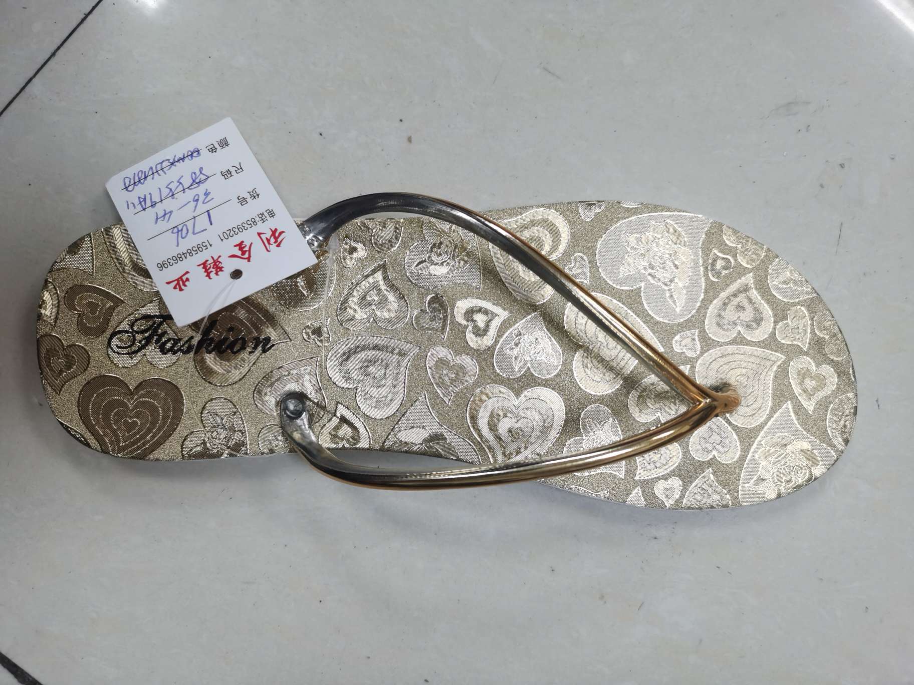 Fashion flip-flops thumbnail