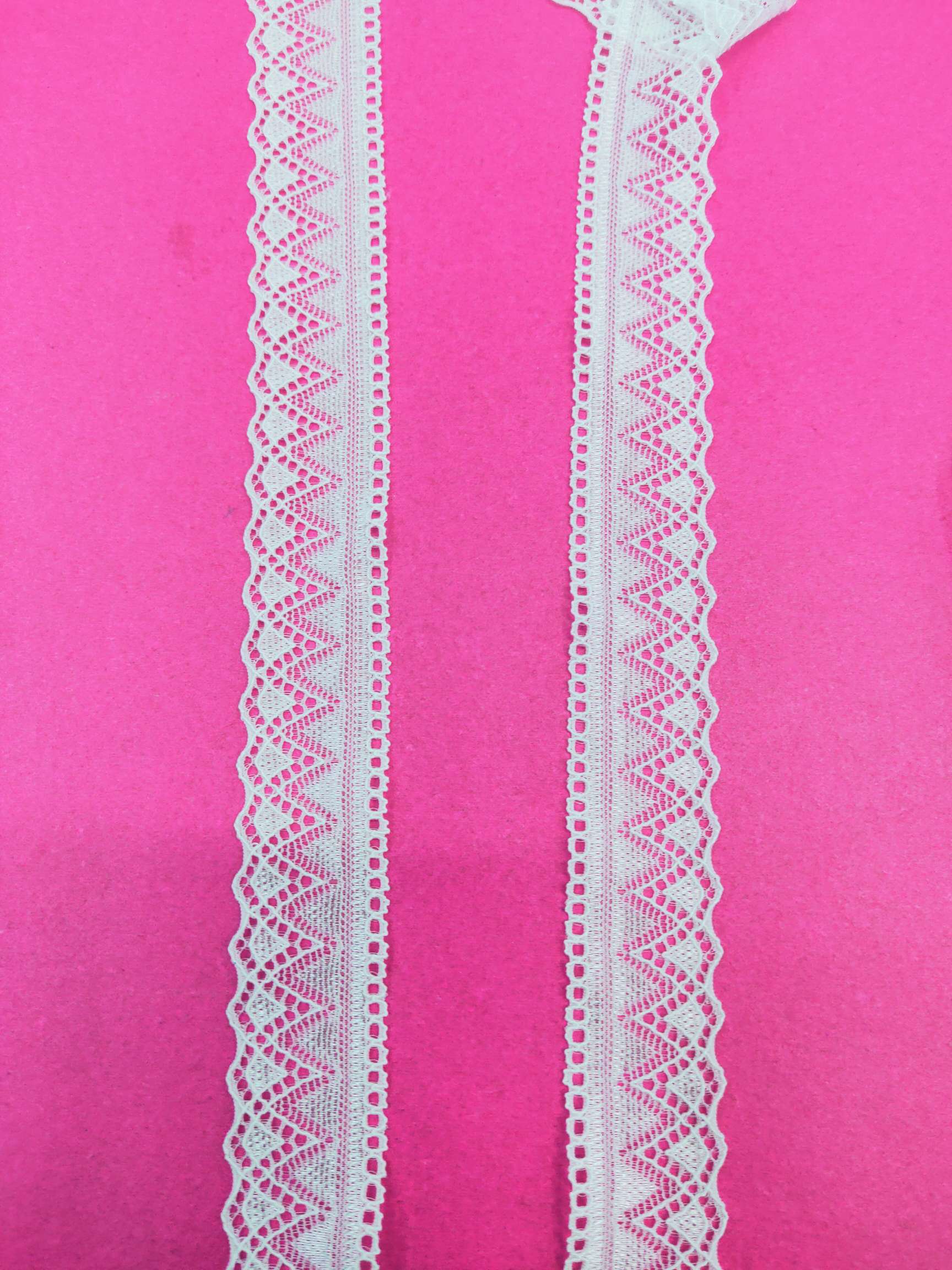 Lace trim fabric