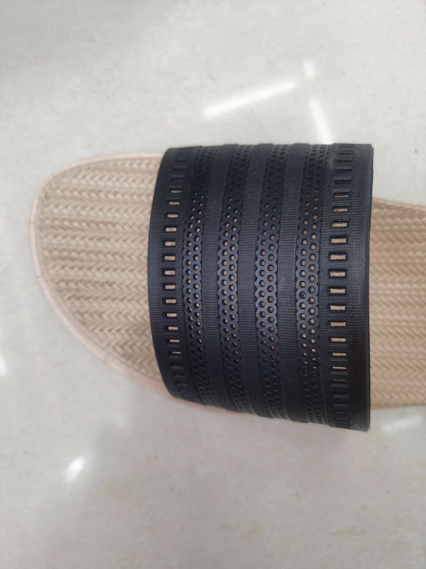 Fashionable anti-slip women's slippers details Picture