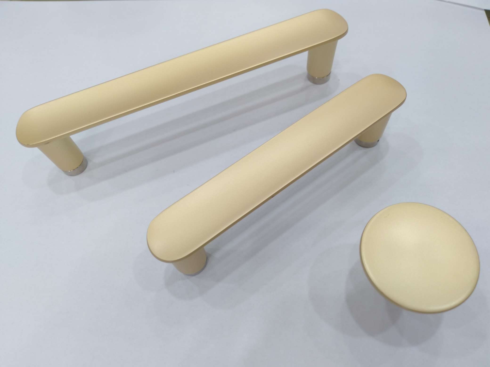 The weight and price of the 2020 new model of cabinet handles are negotiable