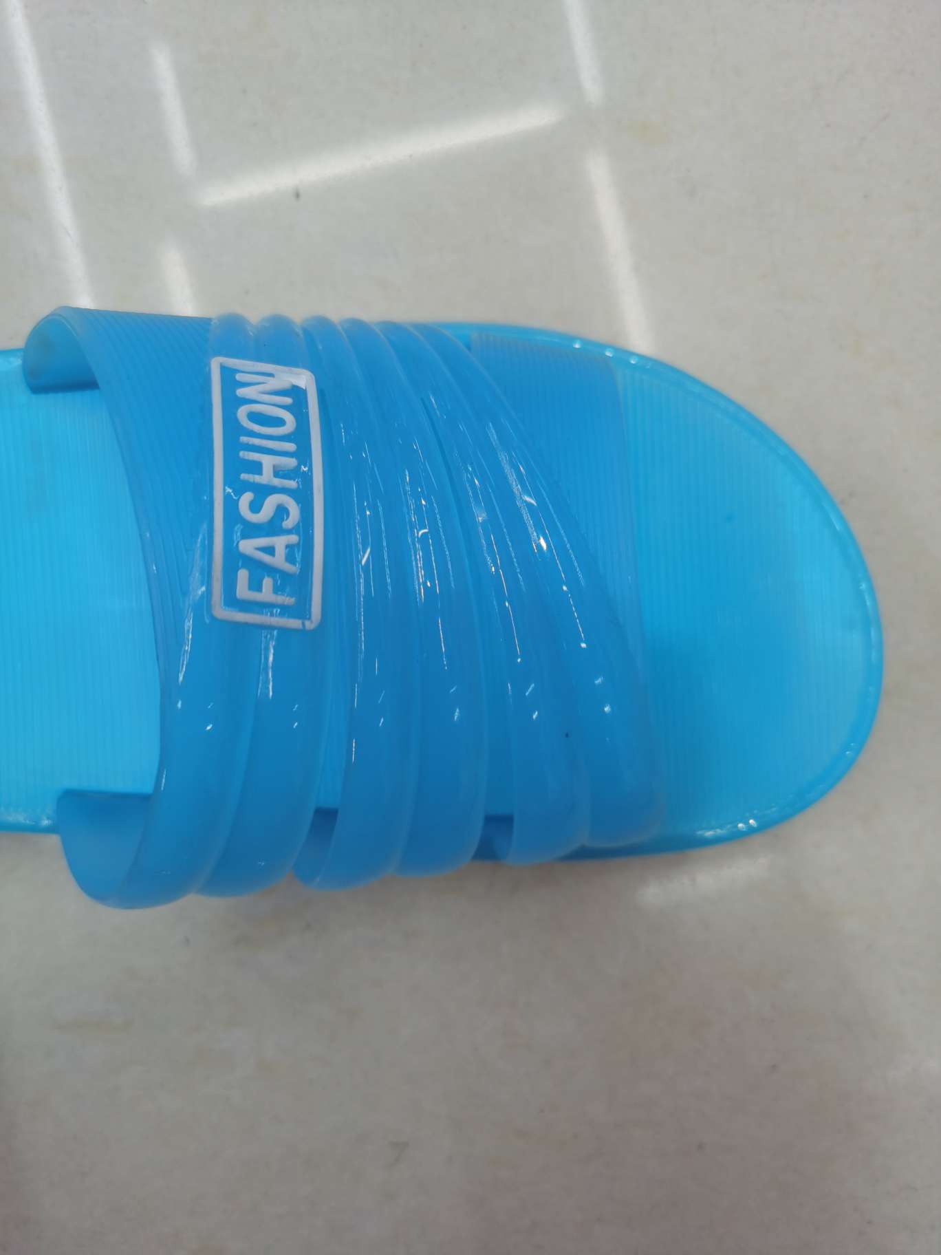 塑料时尚女拖鞋产品图