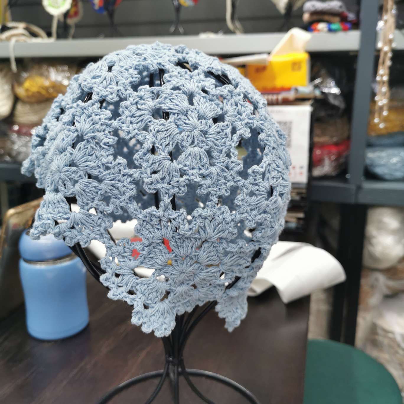 Knitted Wool Hollowed Out Fashion Hats Are Exploding