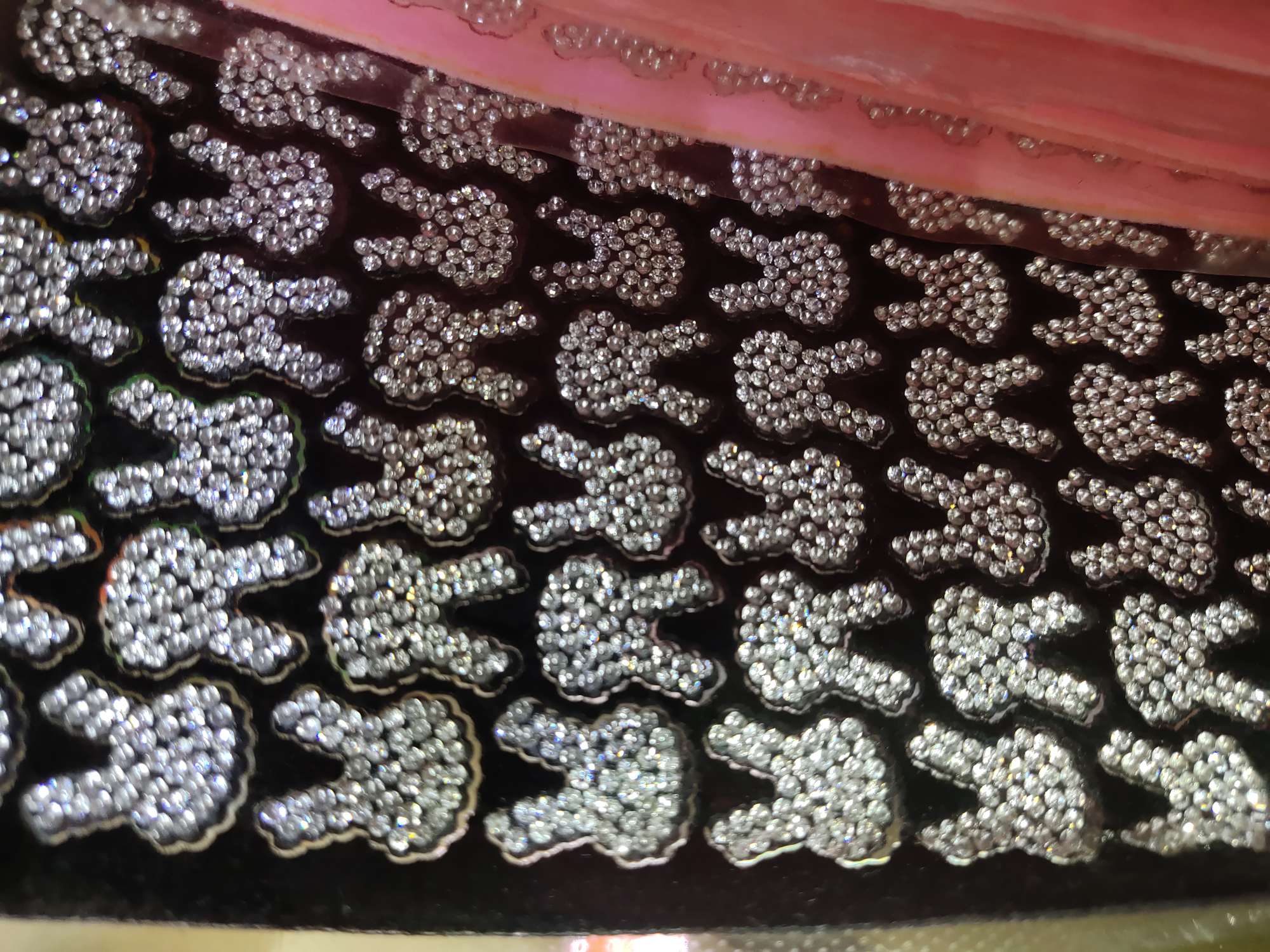 黑底白钻小兔头 一张440个起售细节图