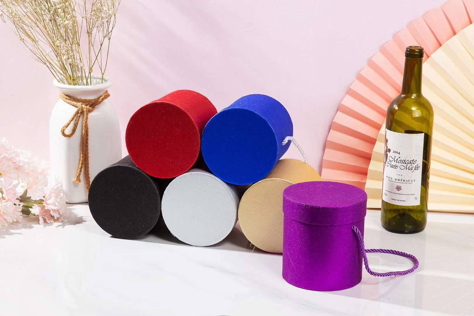 Tianxiang Craft Gift Box, creative gifts, creative round bucket hand bill of lading box, flip cover surprise video box, packaging box, gift packaging premium details Picture
