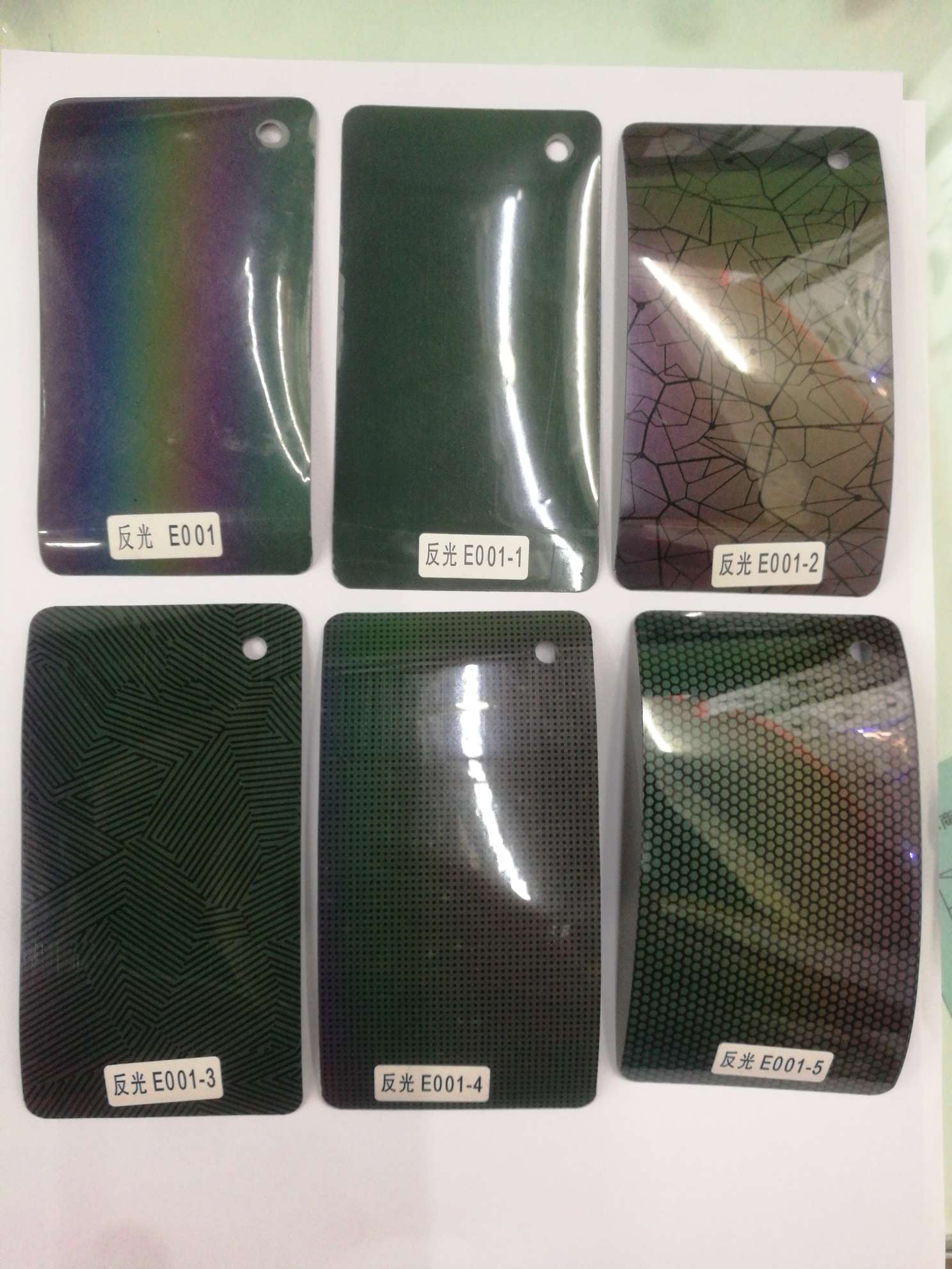 Reflective engraving film, heat transfer engraving film, hot stamping, hot stamping, clothing accessories, clothing accessories, T-shirt engraving film, hot stamping Application Scenario