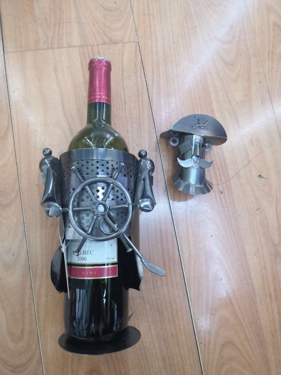 铁制红酒架细节图