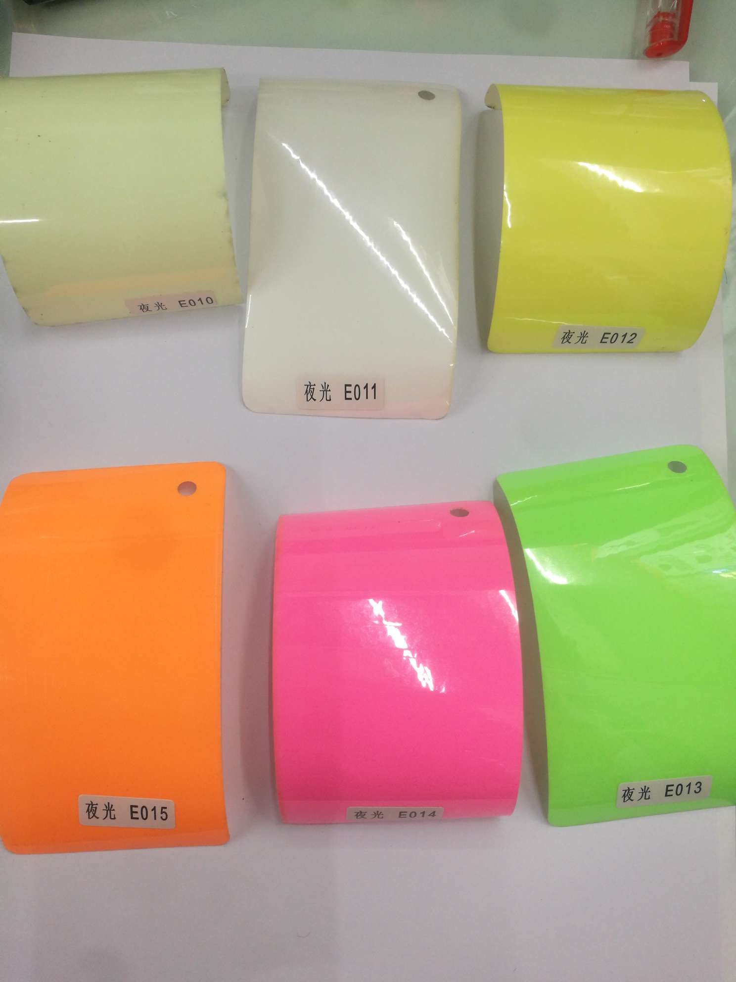 Luminous engraving film, heat transfer engraving film, hot stamping, hot stamping, clothing accessories, clothing accessories, T-shirt engraving film, hot stamping