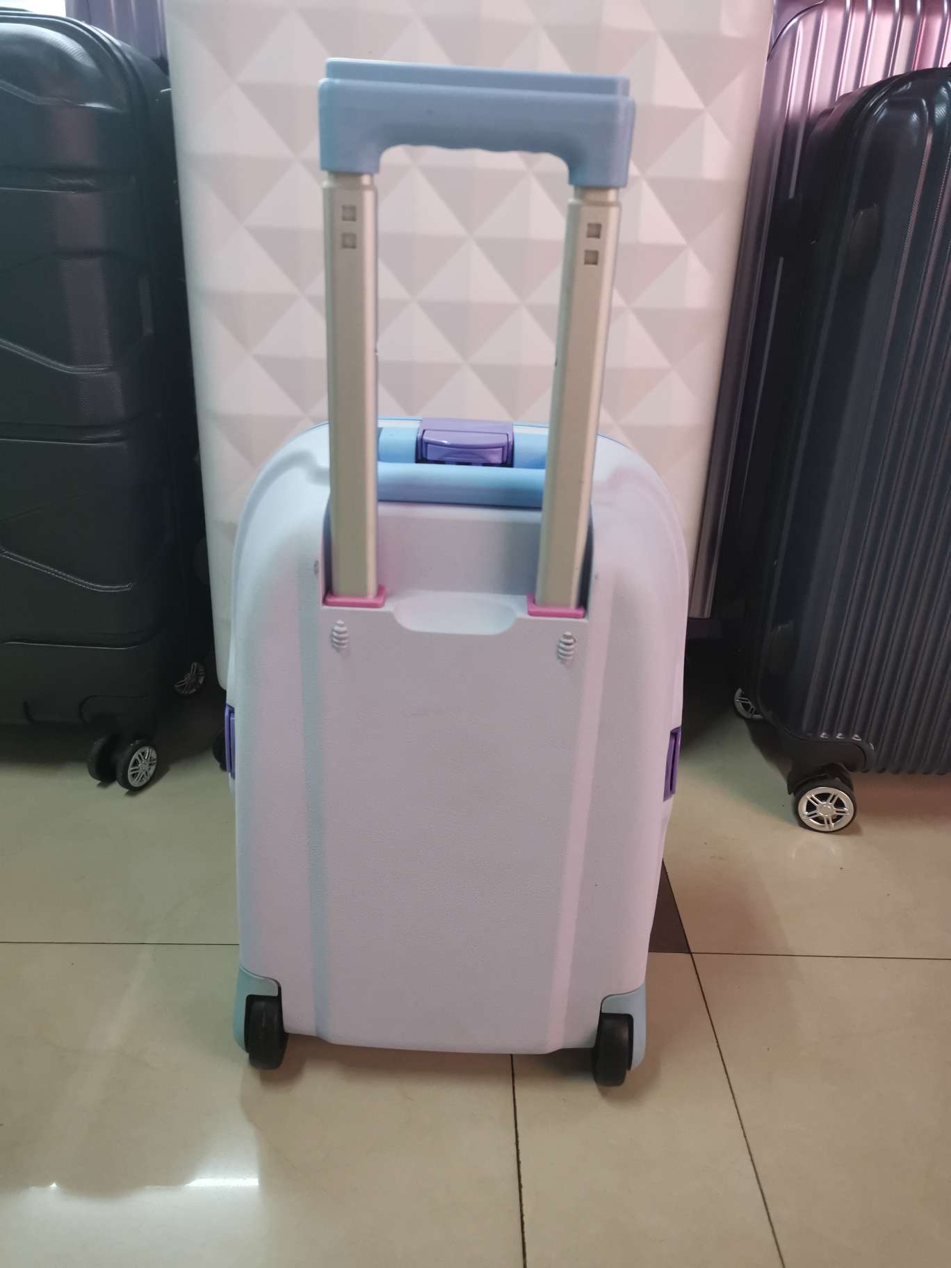 pp儿童箱细节图