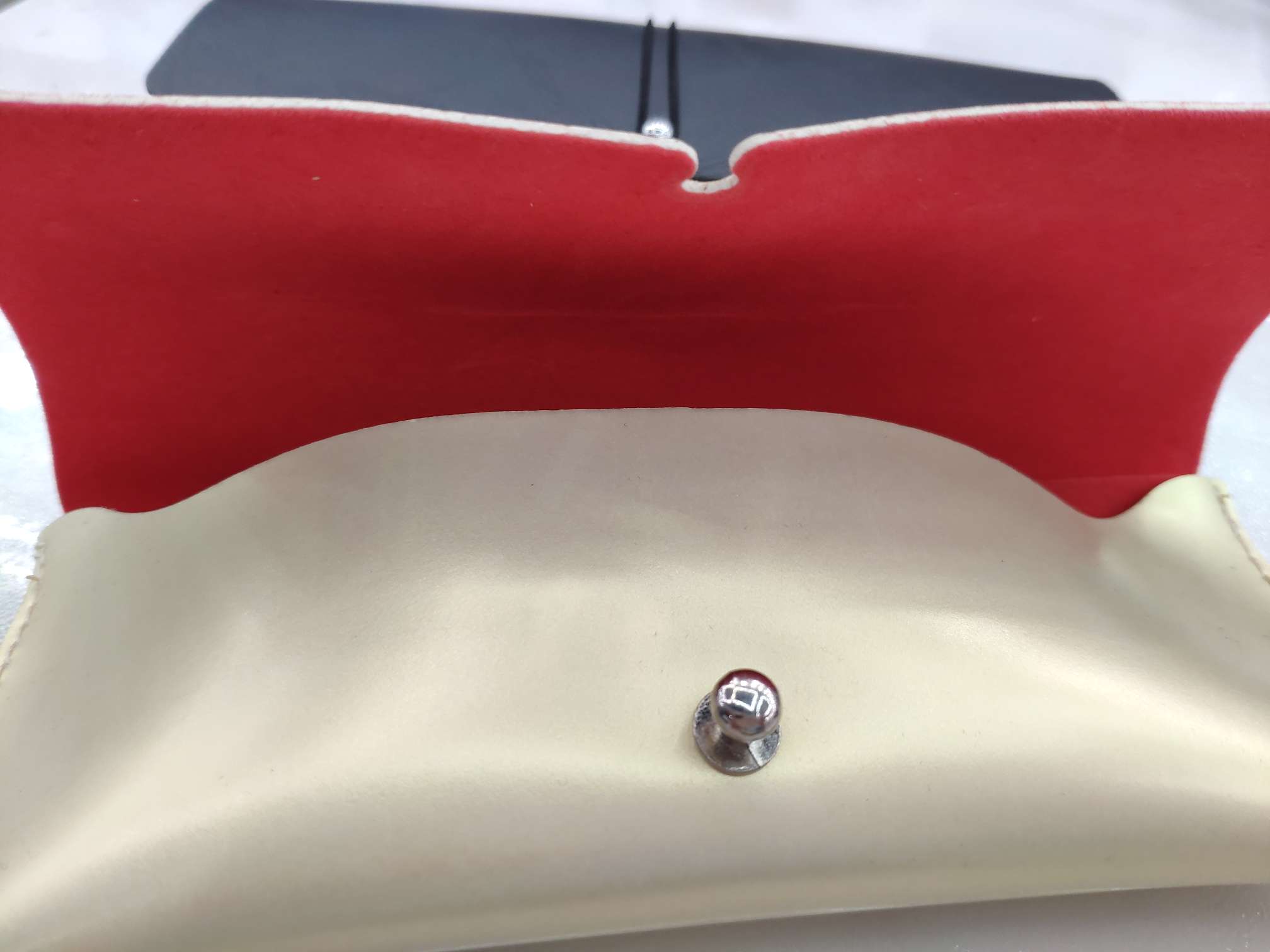 眼镜盒眼镜袋年轻时尚手拿包款产品图