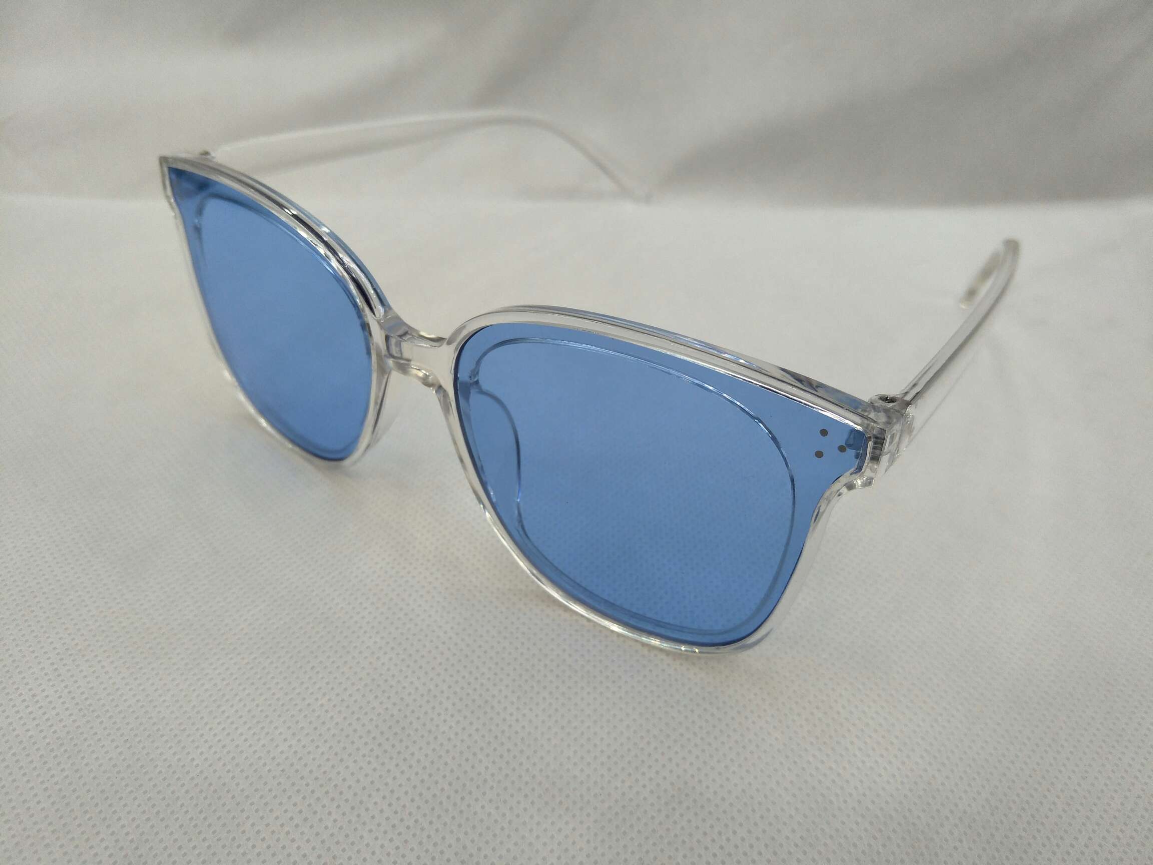 NH1176 2020 New women's sunglasses, Korean version UV protection sunglasses, retro long face and round face driver's driving glasses trend Application Scenario